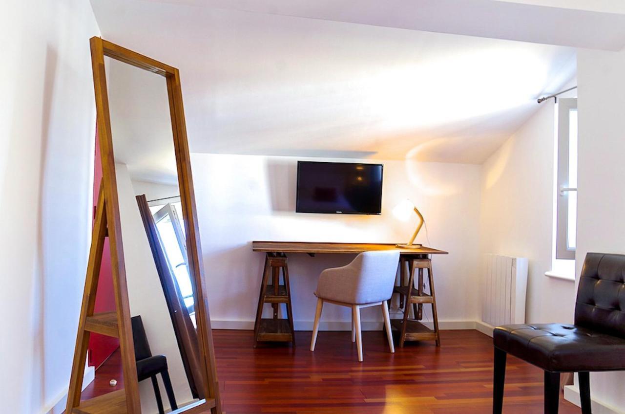 Sainte Catherine - Duplex 1 Chambre Proche Des Boutiques Du Centre Ville Bordeaux Exterior foto